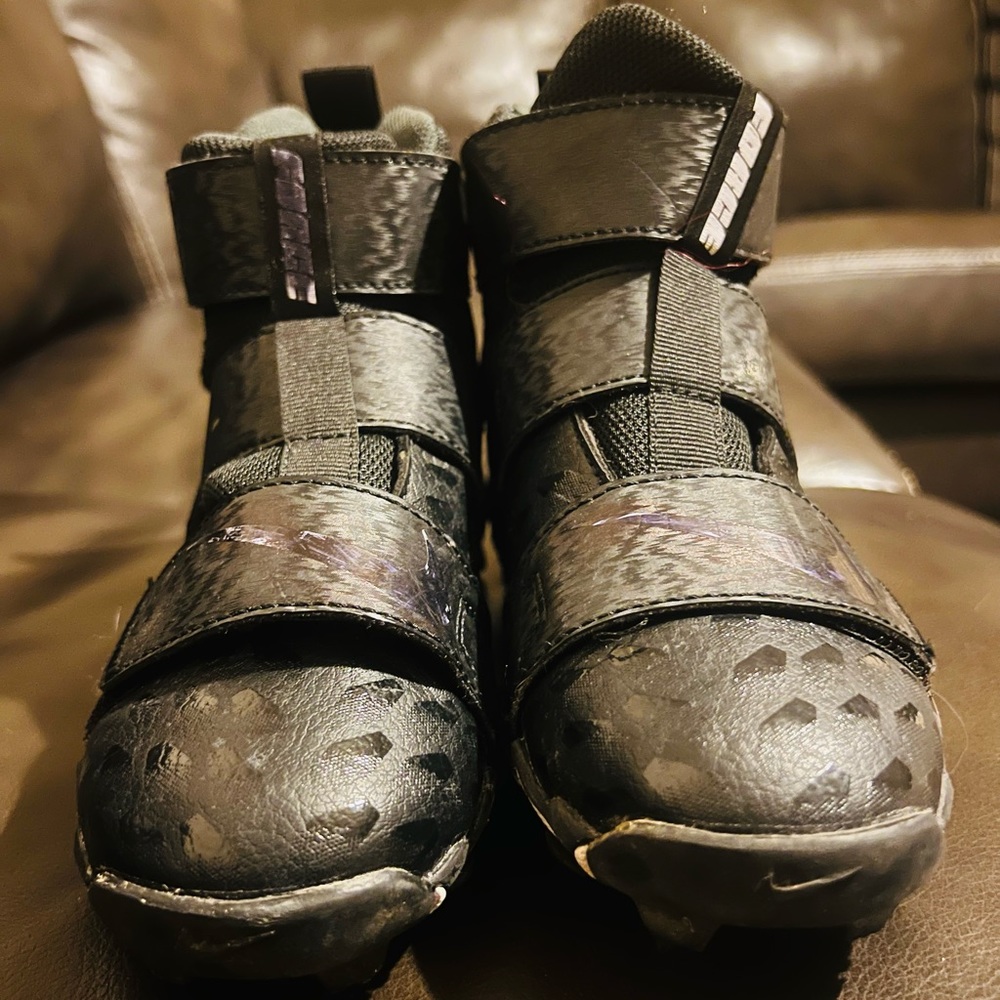 Boys Black Nike Force Cleats